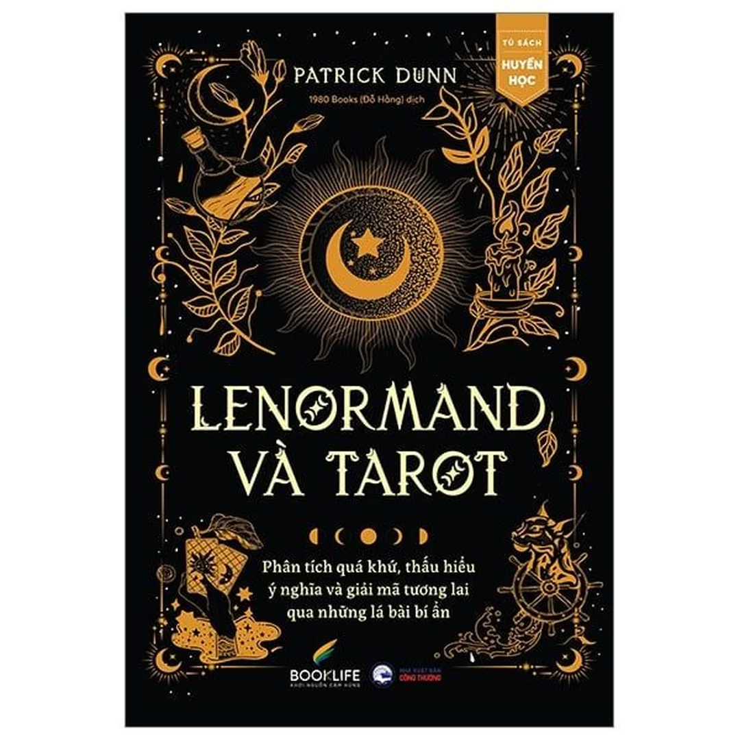 So sánh bài Lenormand và Tarot bài lenormand và tarot đặt cạnh nhau để so sánh