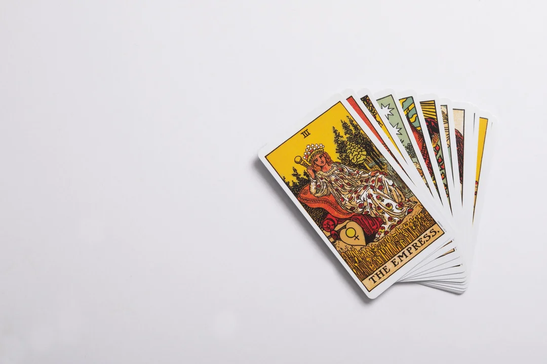 bài tarot cho người mới học với các lá Rider Waite trải rộng