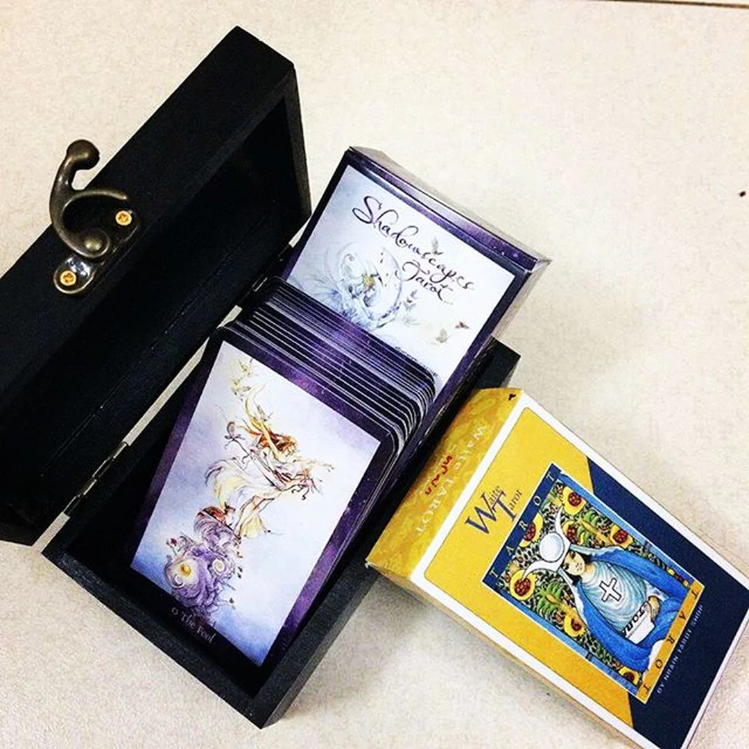 bài tarot handmade được sưu tầm và dùng để học Tarot nhập môn