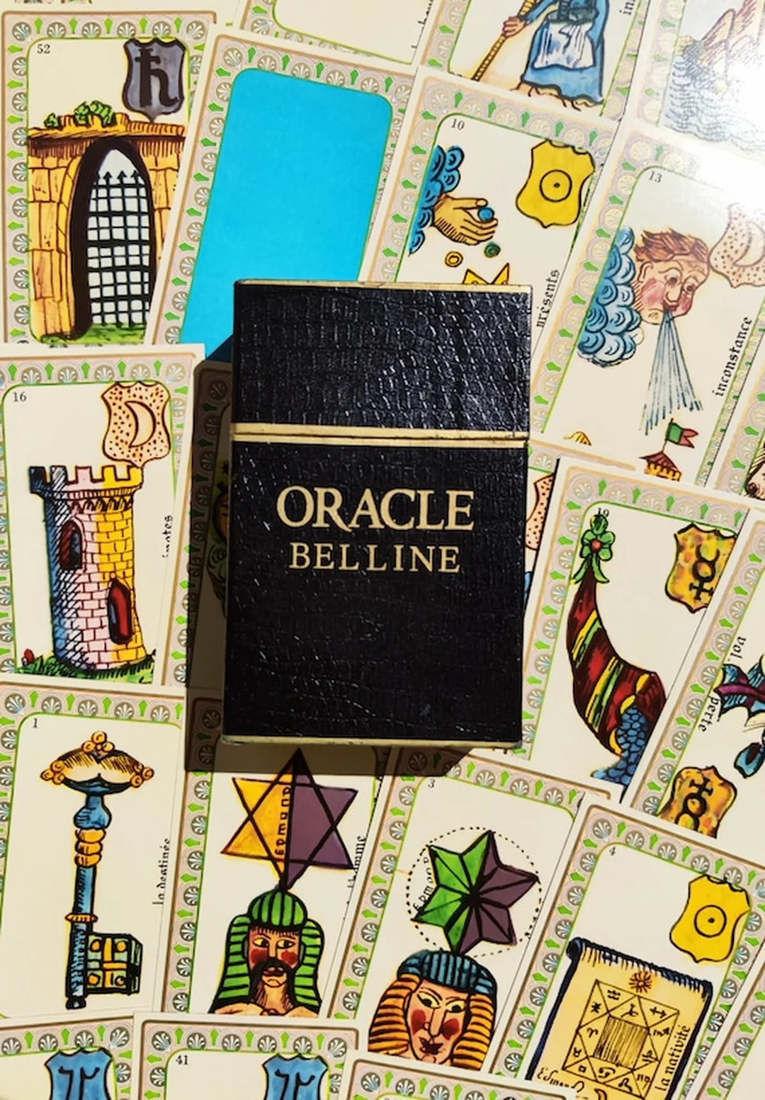 belline oracle deck phiên bản minh họa hiện đại trên Etsy