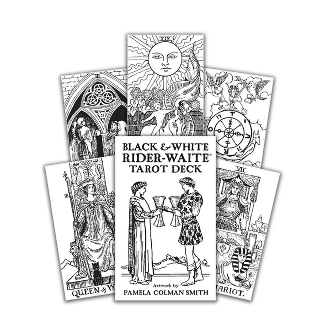 black and white tarot deck trong phần câu hỏi thường gặp cho người mua Tarot