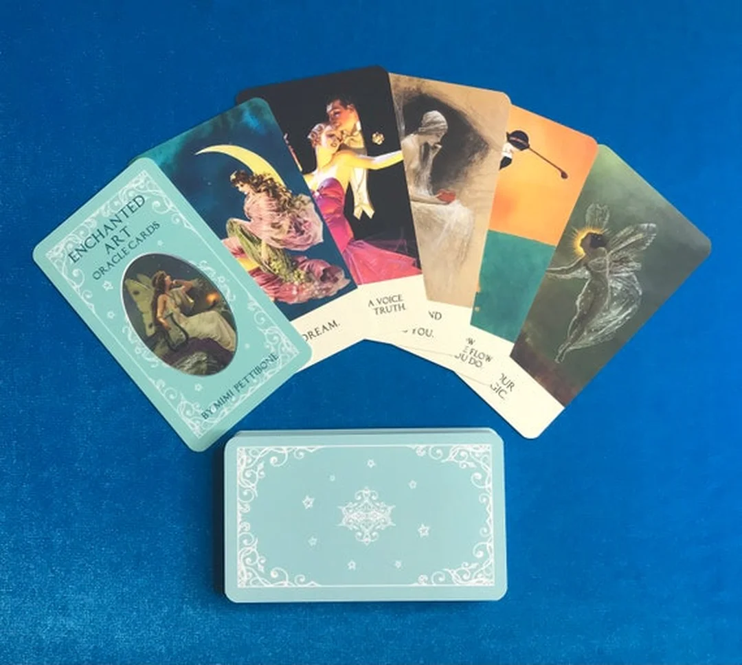 Bộ oracle cards thủ công với phong cách huyền học