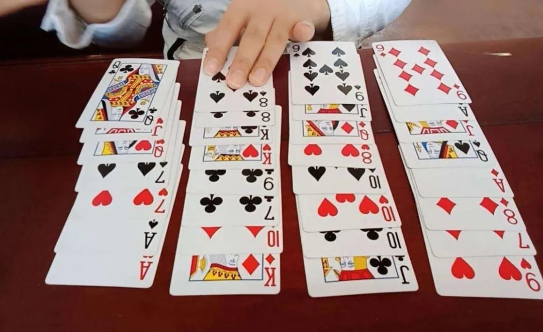 bói bài ngày mai về tình yêu và cảm xúc