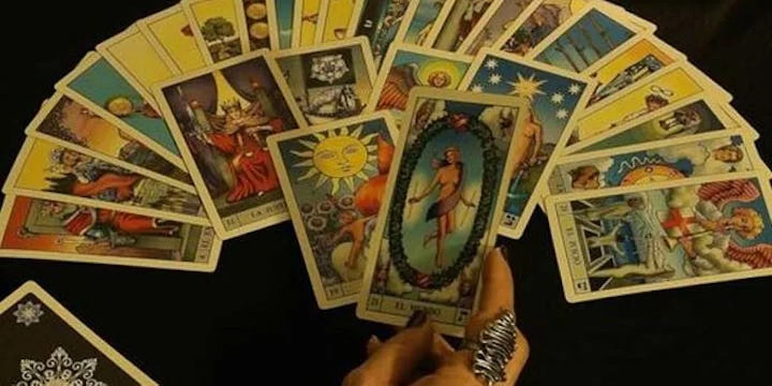cách bói bài tarot cho người mới qua câu hỏi thường gặp
