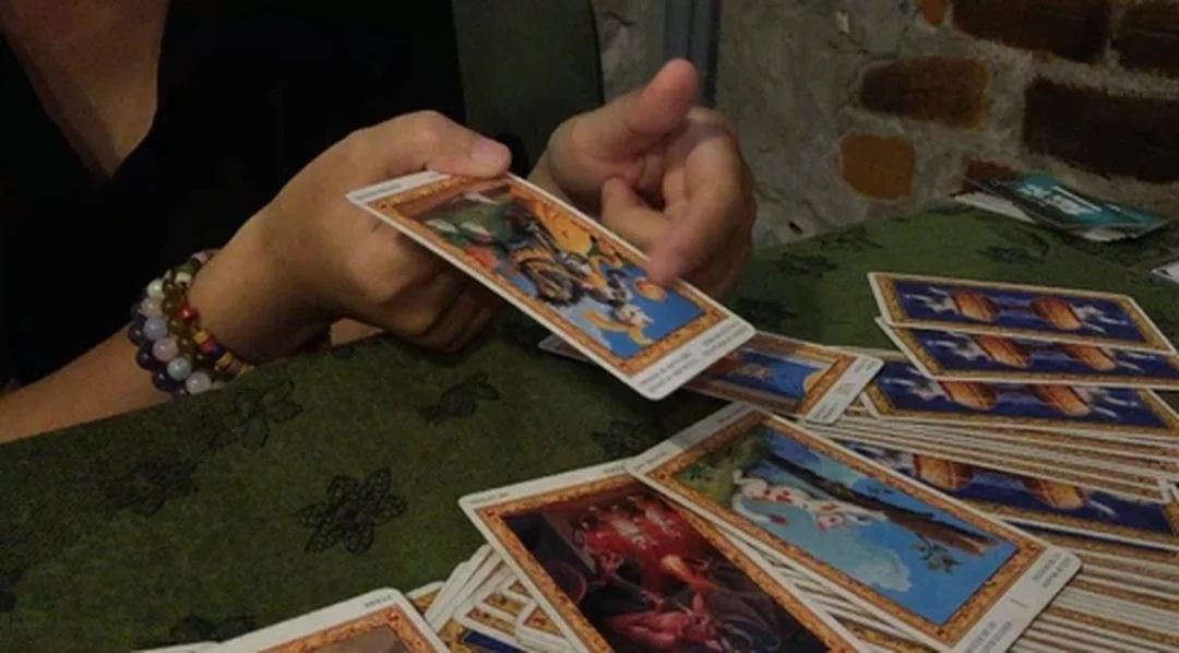 câu hỏi thường gặp khi coi bài tarot ở Sài Gòn