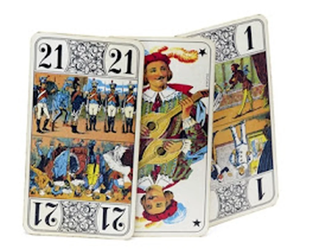 chơi bài tarot theo cách chia và xào bài truyền thống