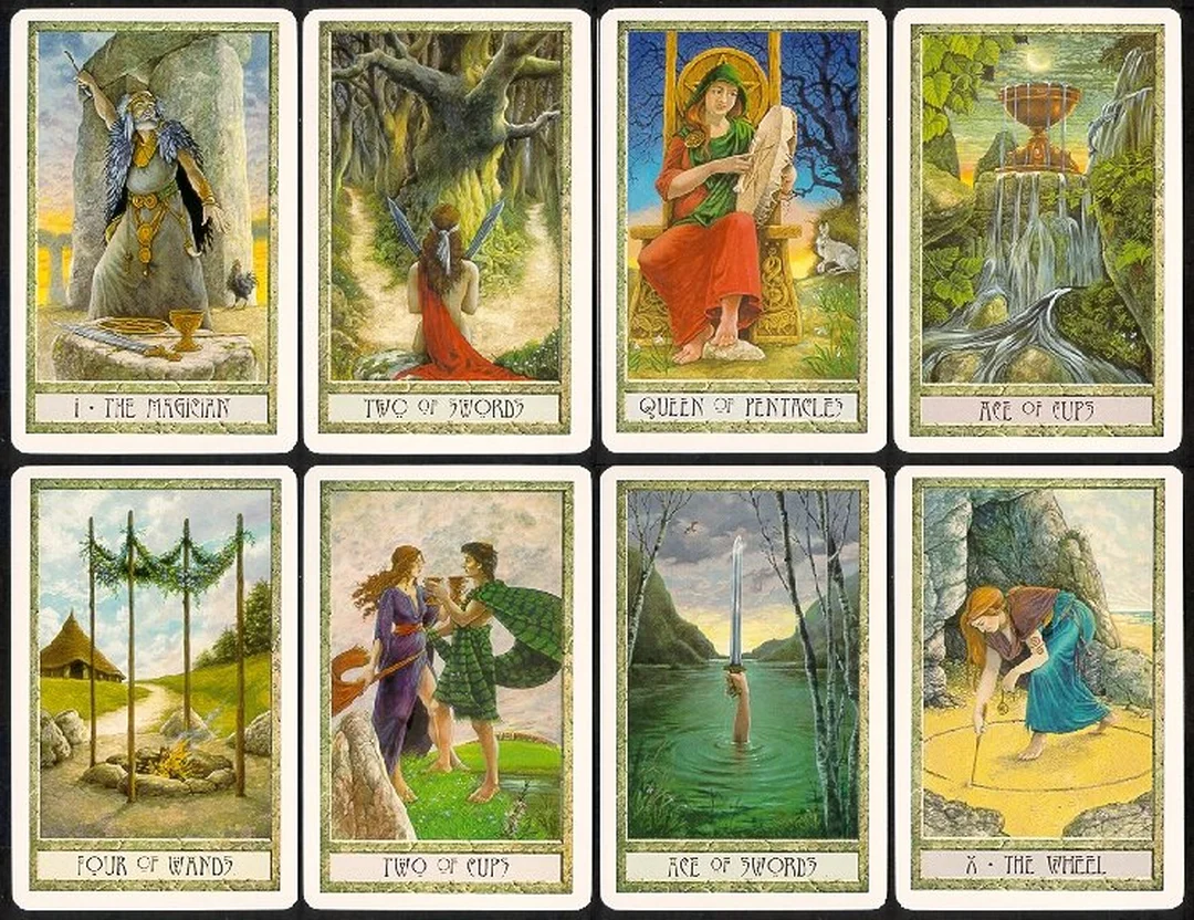 druid craft tarot deck bản trải lá và hộp sản phẩm