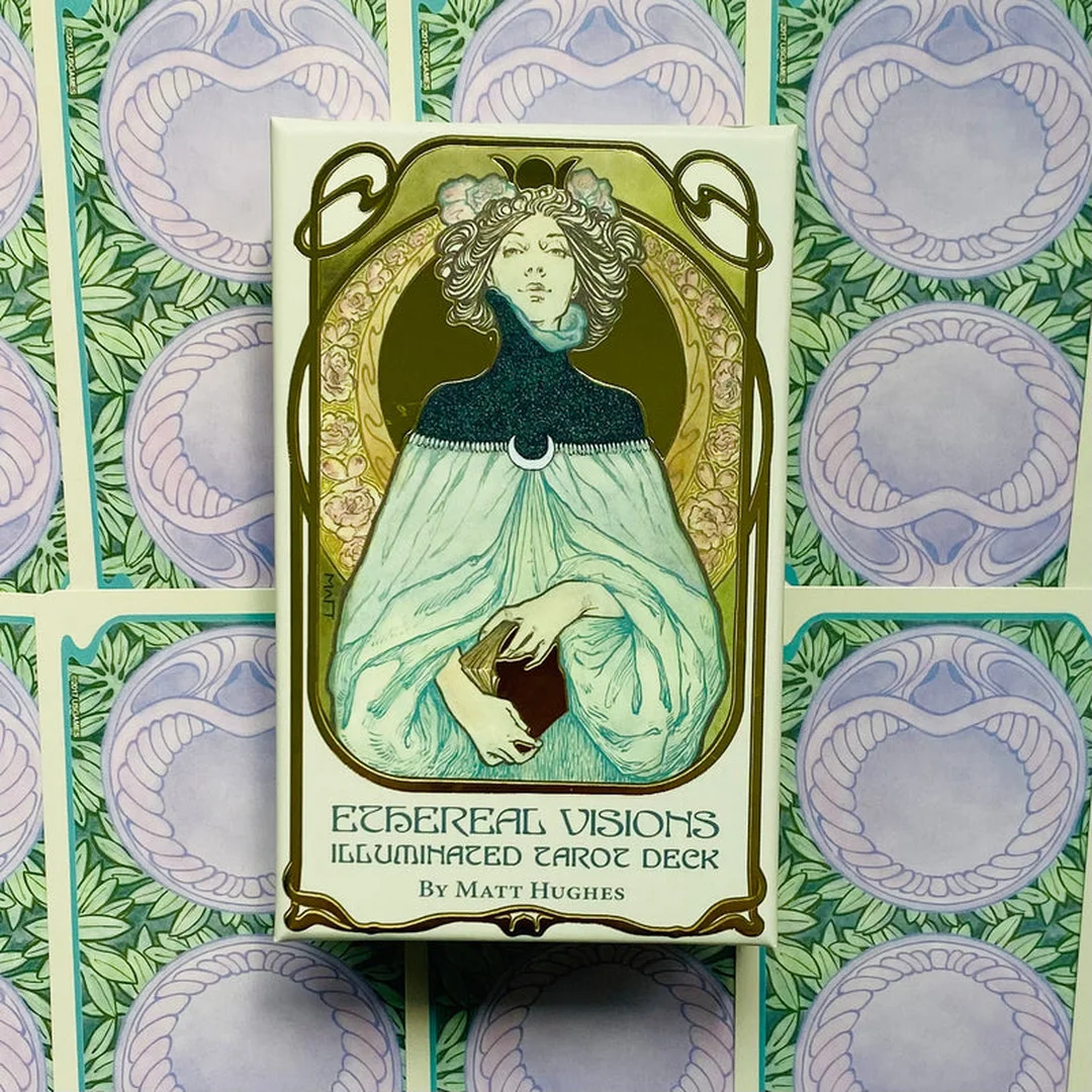 ethereal visions illuminated tarot deck chi tiết lá bài mạ vàng