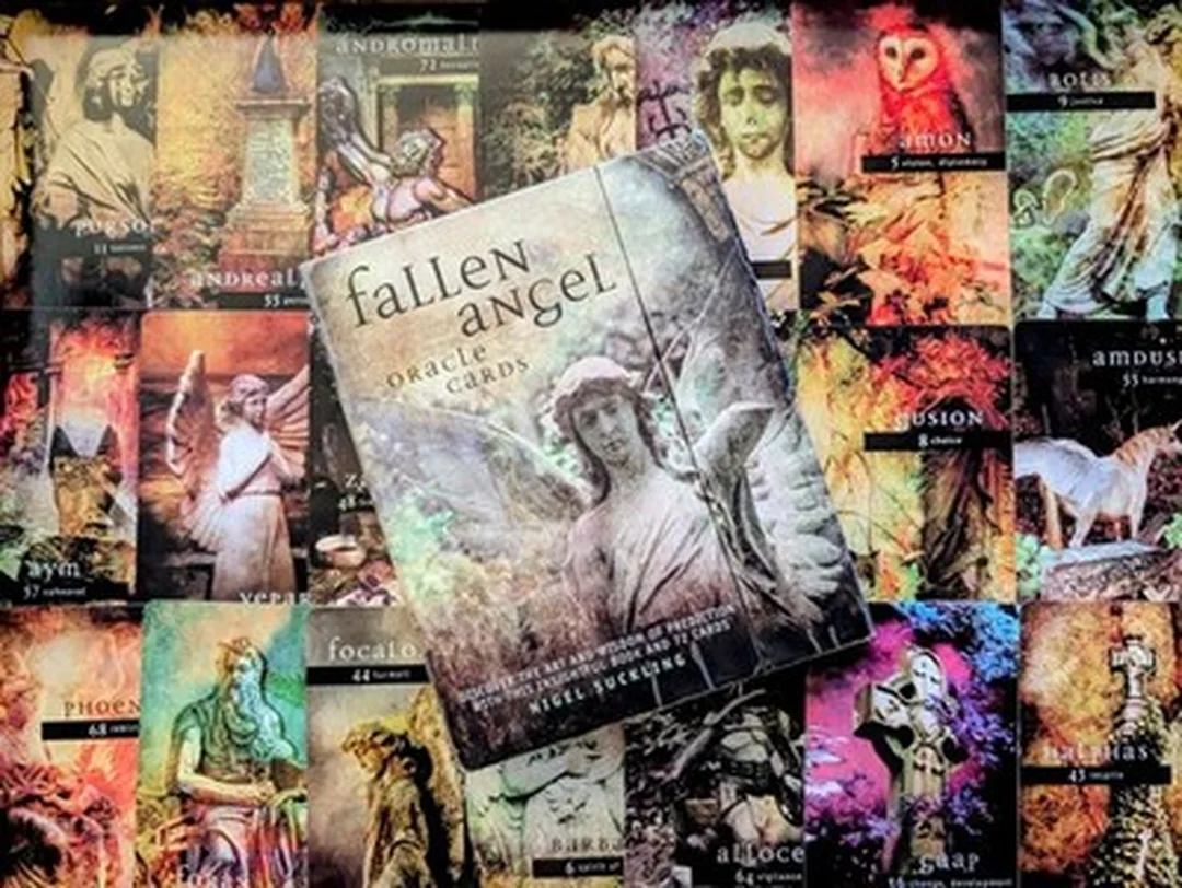 Guidebook và lá bài Fallen Angel Oracle Cards