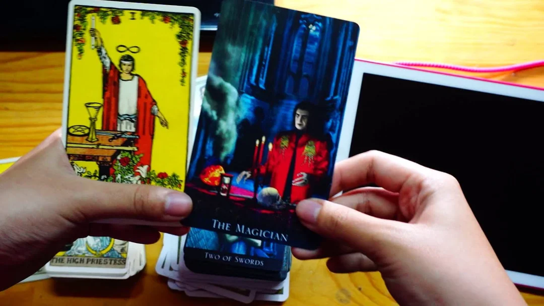 Hướng dẫn chọn bộ bài Tarot cho người mới bắt đầu