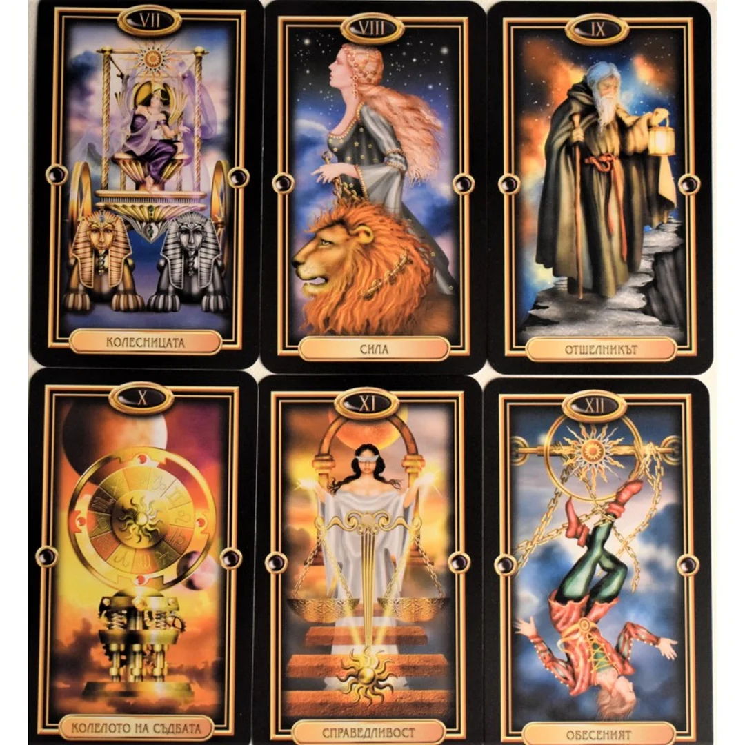lá bài the gilded tarot với màu sắc fantasy