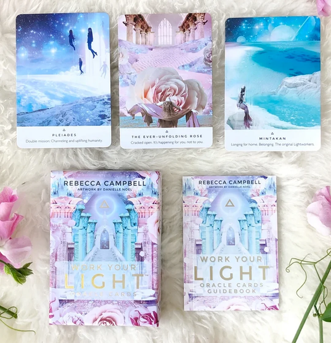 Light oracle cards dùng trong không gian trải bài nhẹ nhàng