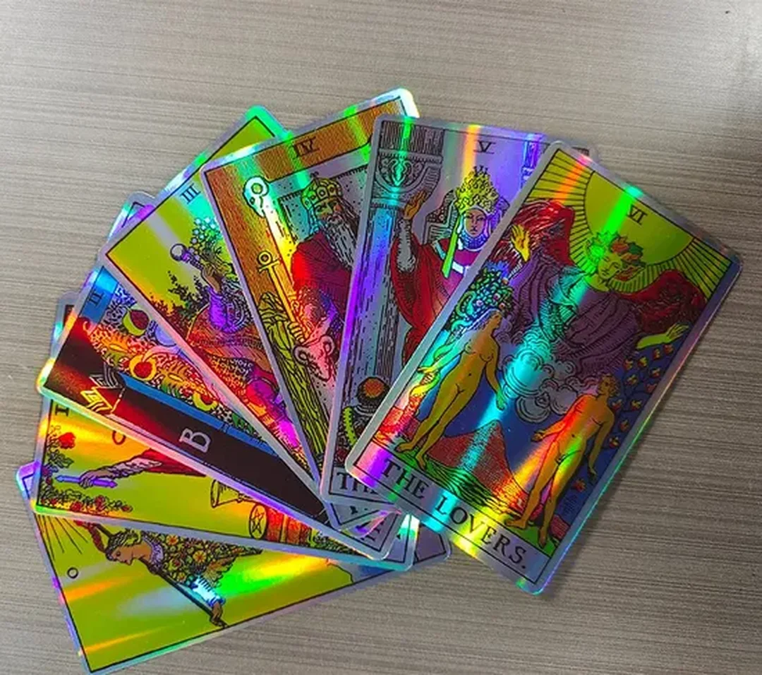 mặt sau lá bài khi mua bộ bài tarot cần kiểm tra độ đều màu