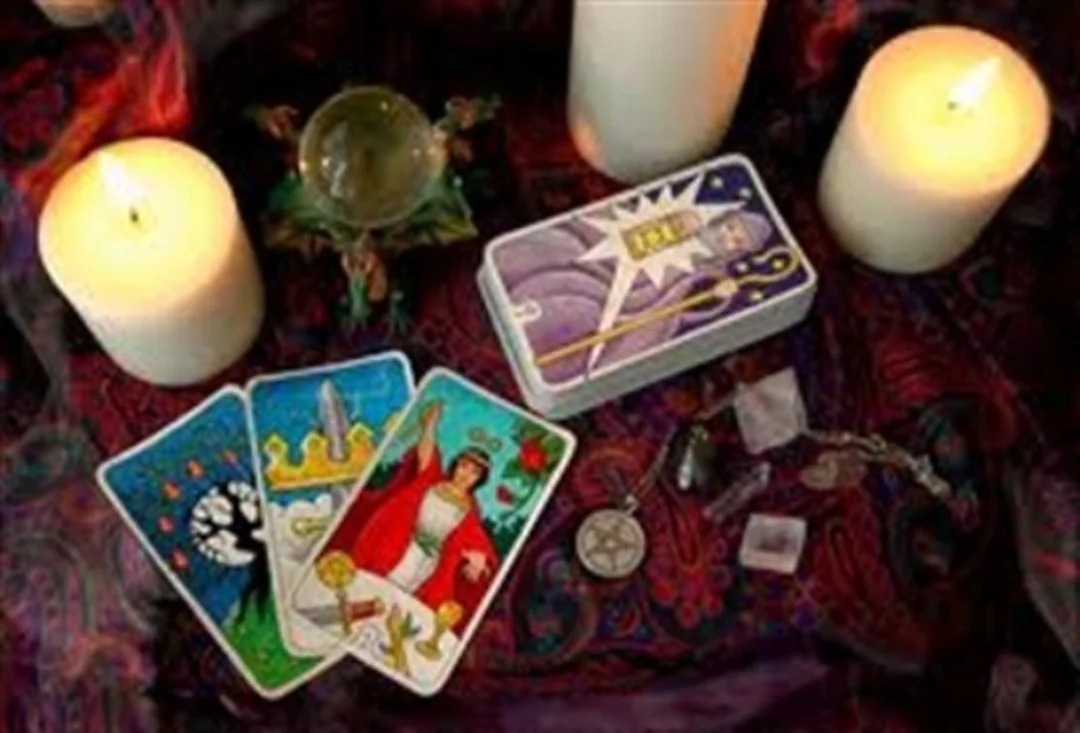 những bộ bài tarot dễ thương dùng để đặt câu hỏi mở