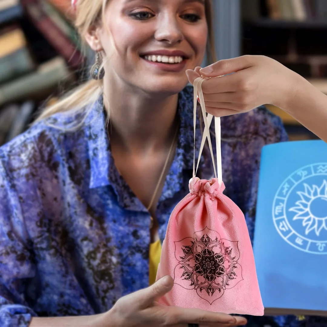 Pink tarot deck trong túi nhung bảo quản pink tarot deck trong túi nhung bảo quản