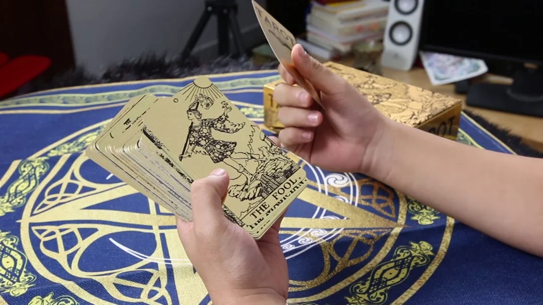 Review mở hộp bài tarot mạ vàng Tarot Black & Gold Edition