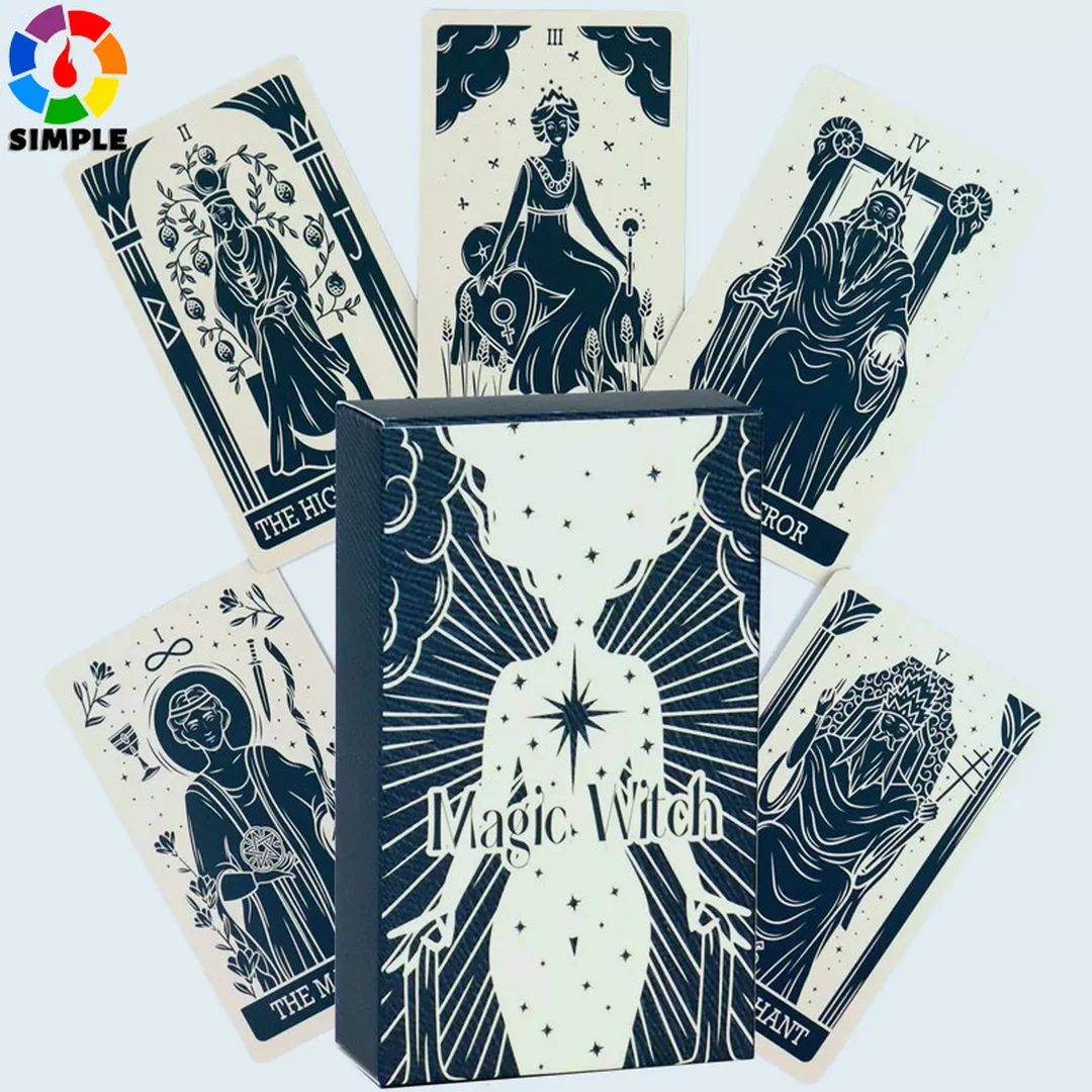 tarot deck được trưng bày để kiểm tra trước khi mua