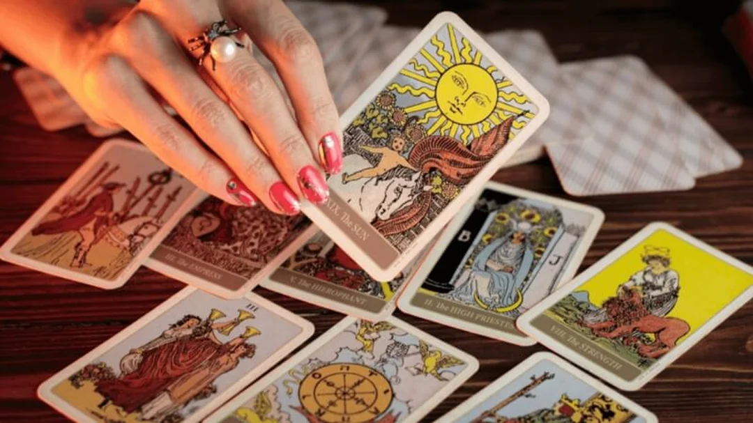 thần số học tarot so sánh tarot và thần số học