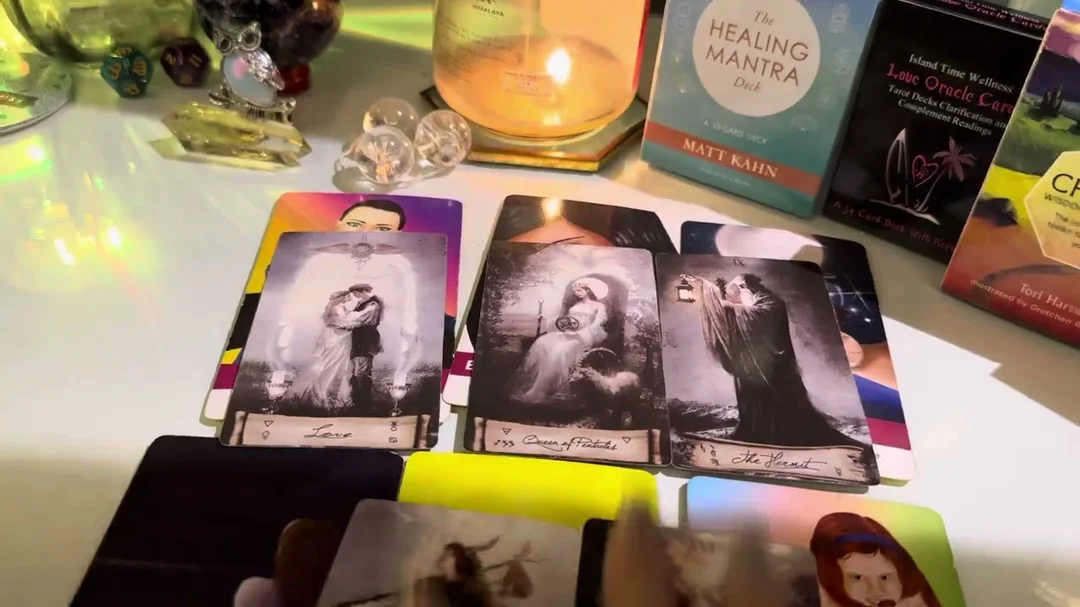 trải bài yes no 3 lá và 5 lá Tarot