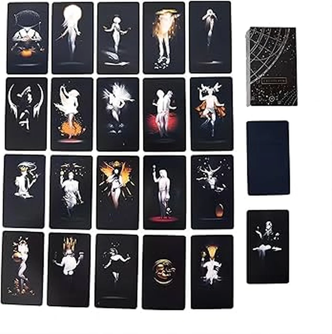 true black tarot deck phiên bản hộp và lá bài trên tay