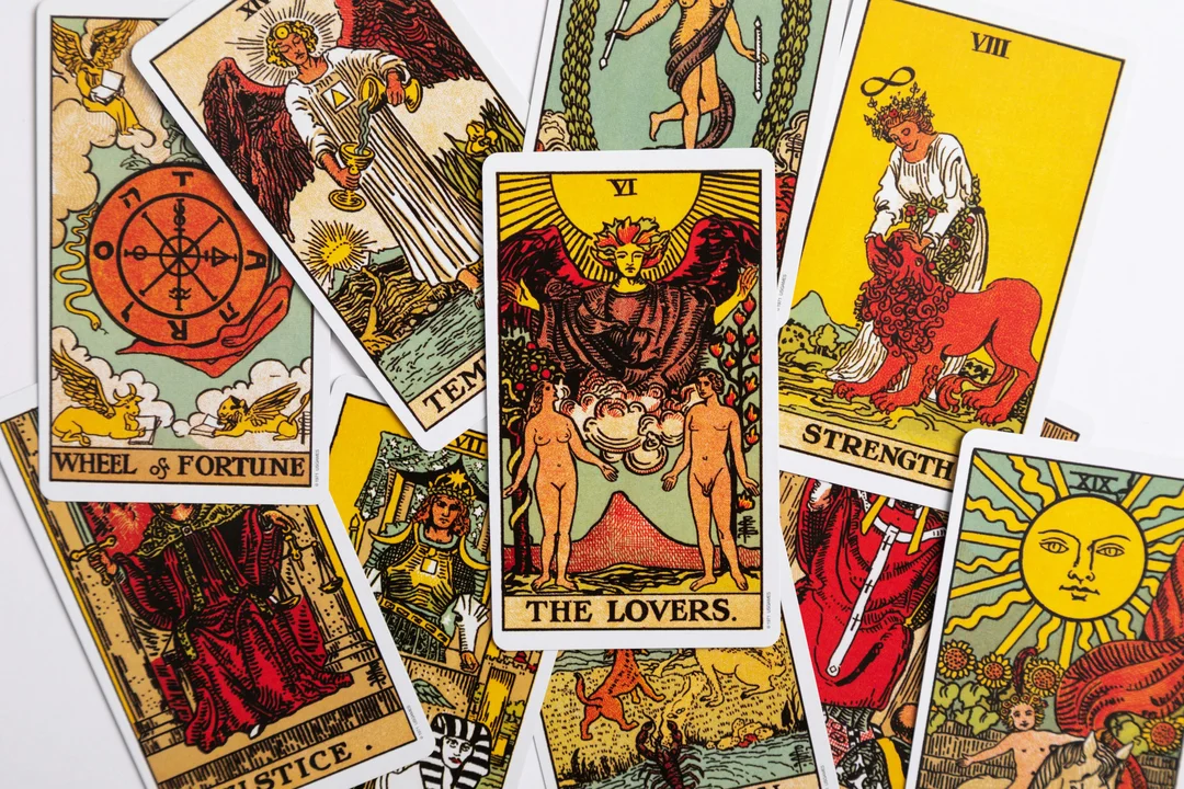 Ý nghĩa 78 lá bài tarot trong bốn chất Ẩn phụ