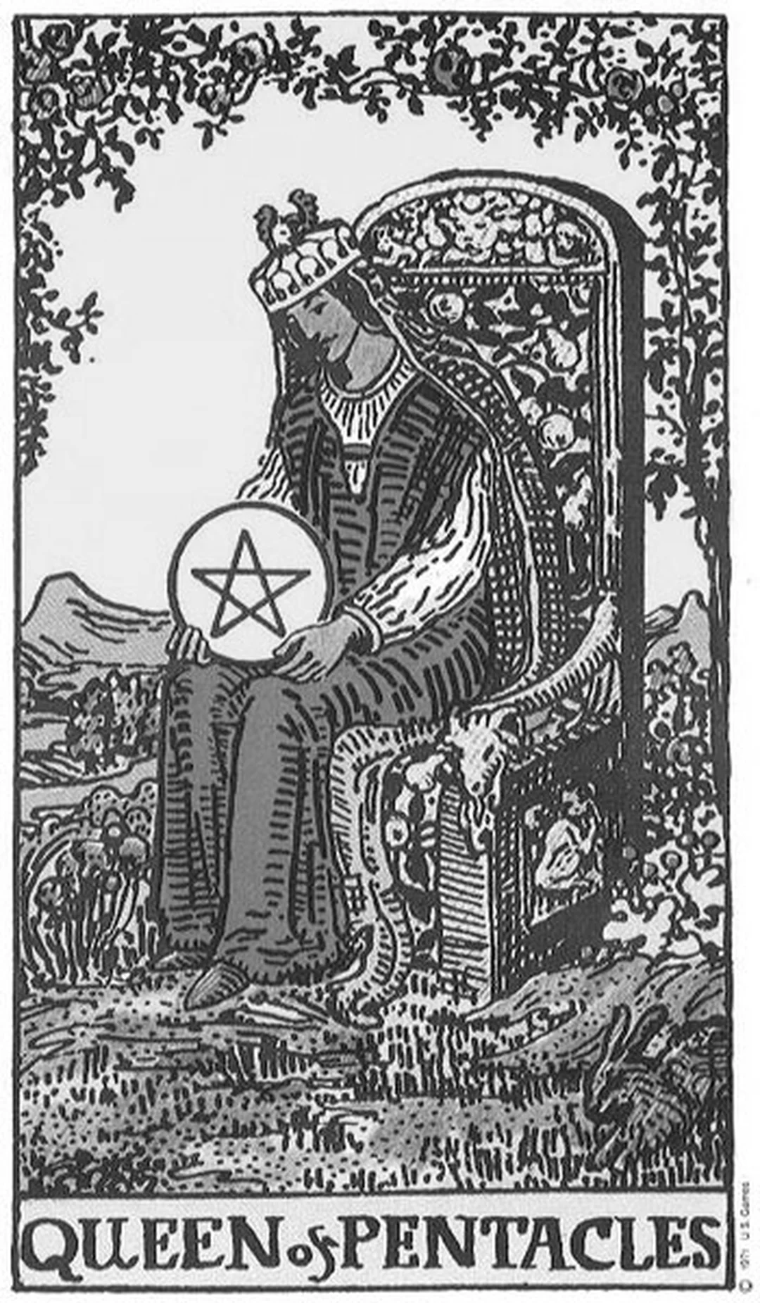 ý nghĩa lá bài queen of pentacles trong tình yêu bản đen trắng Waite Smith
